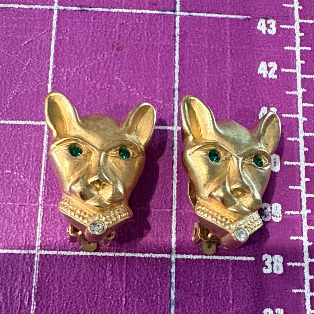 Gold-tone  Big Cat Head  CLIP earrings - Green Eye accent